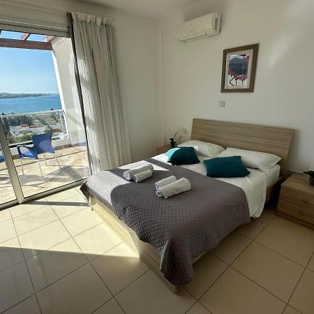 Villa Aqua Sunrise 1Km From Beach With Sea Views Коръл бей Екстериор снимка