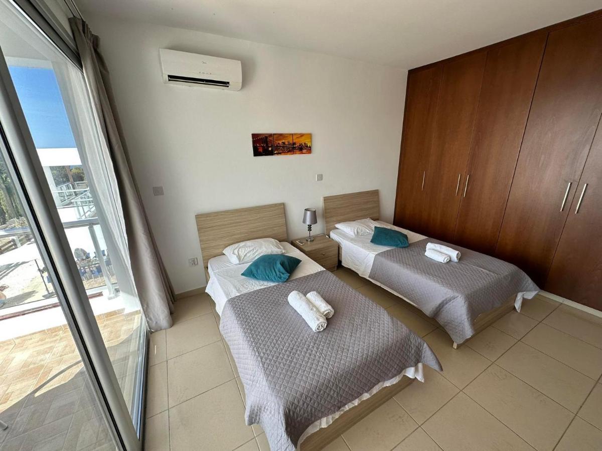 Villa Aqua Sunrise 1Km From Beach With Sea Views Коръл бей Екстериор снимка