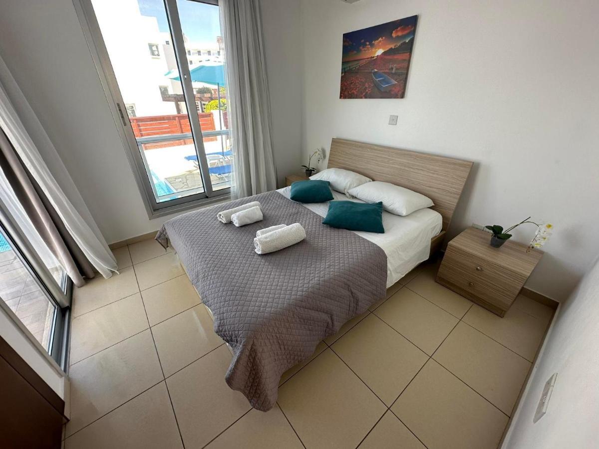 Villa Aqua Sunrise 1Km From Beach With Sea Views Коръл бей Екстериор снимка